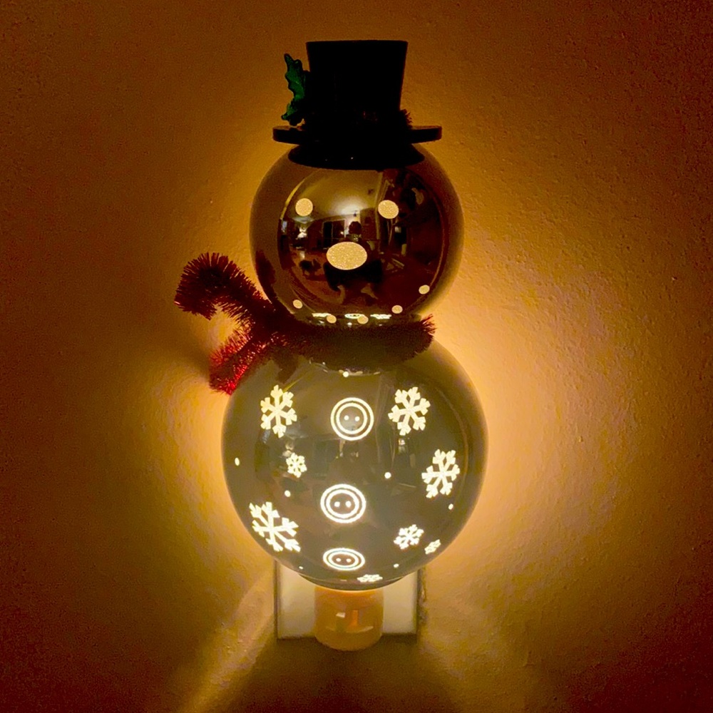 Large Christmas Snowman nightlight 9”